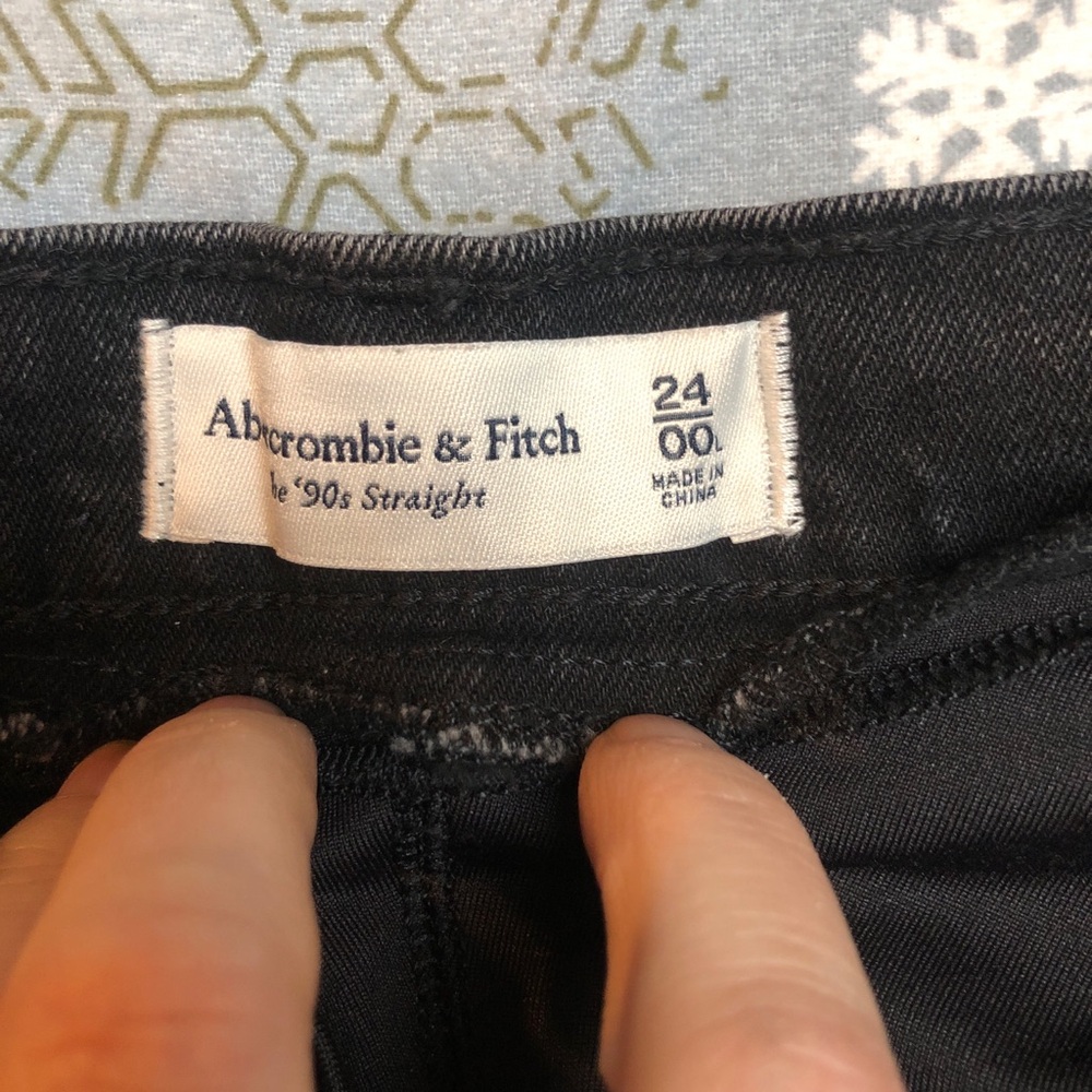 Abercrombie & Fitch maternity jeans | 24 - Picture 2 of 7